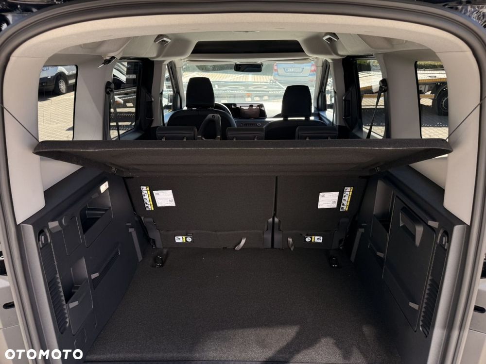Ford Tourneo Courier - 28