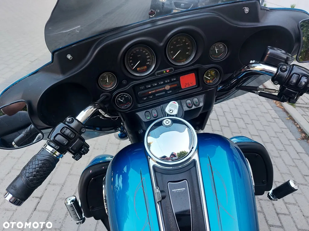 Harley-Davidson FLHTCU Ultra - 10