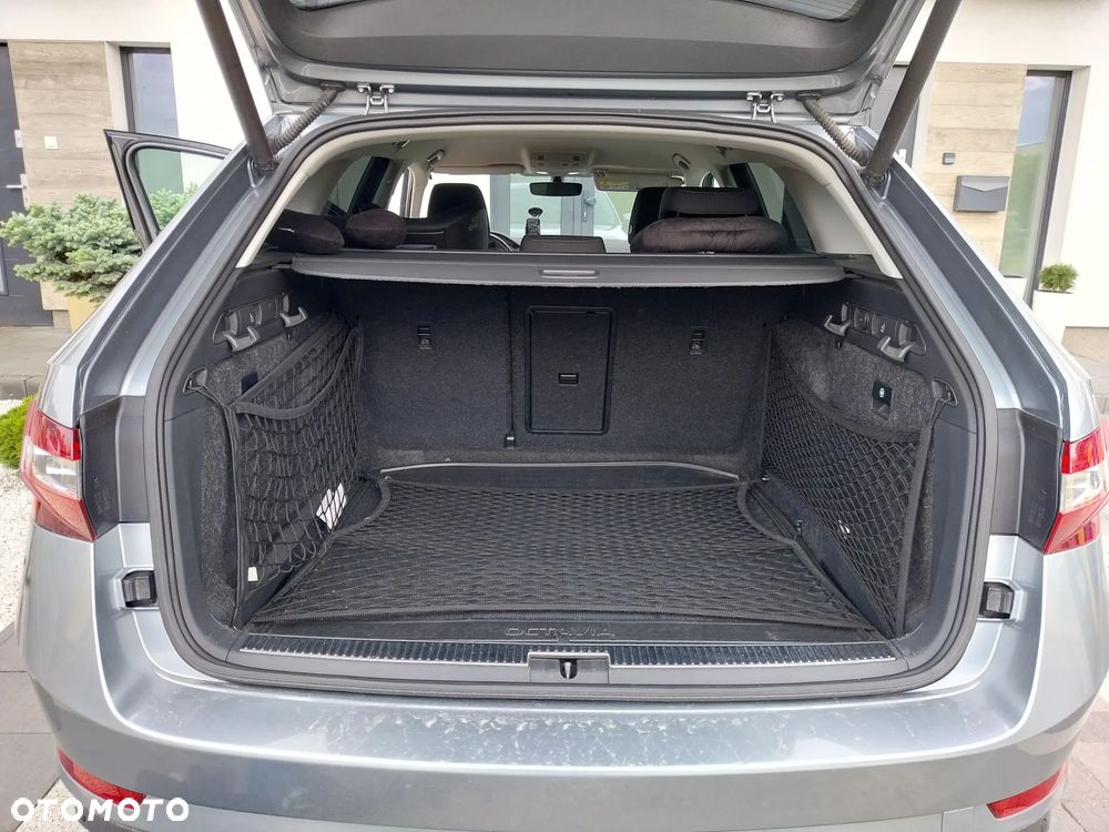 Skoda Superb 2.0 TDI Style DSG7 - 26