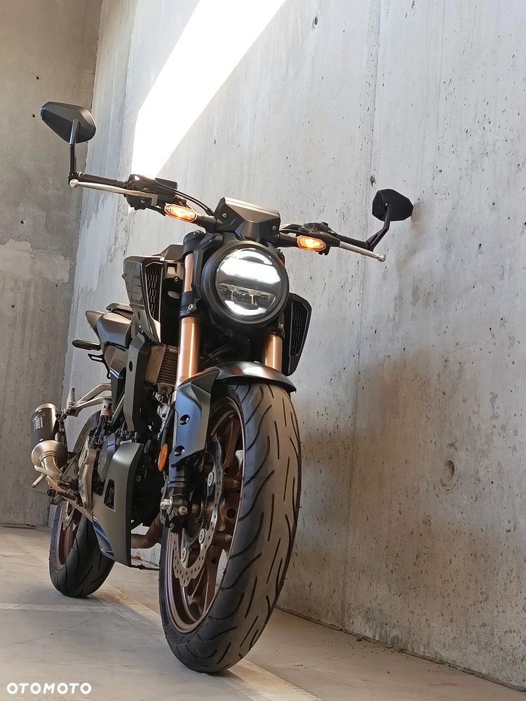 Honda CB - 10
