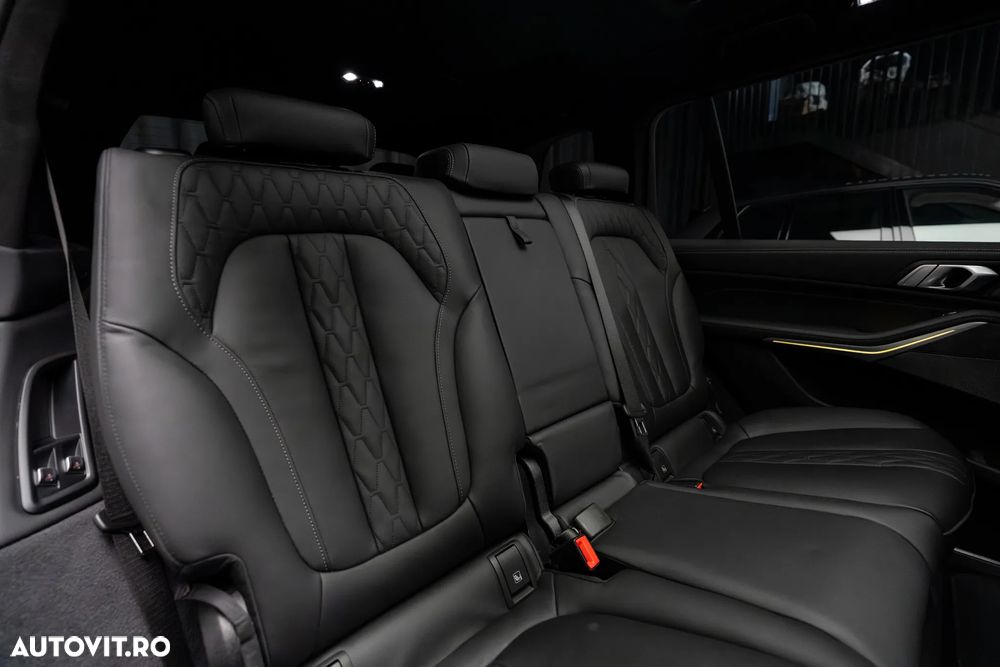 BMW X7 M60i xDrive - 26