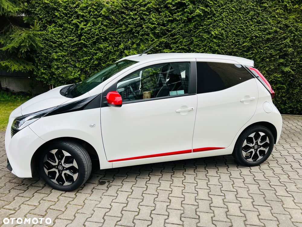 Toyota Aygo x.shift x-play connect - 7