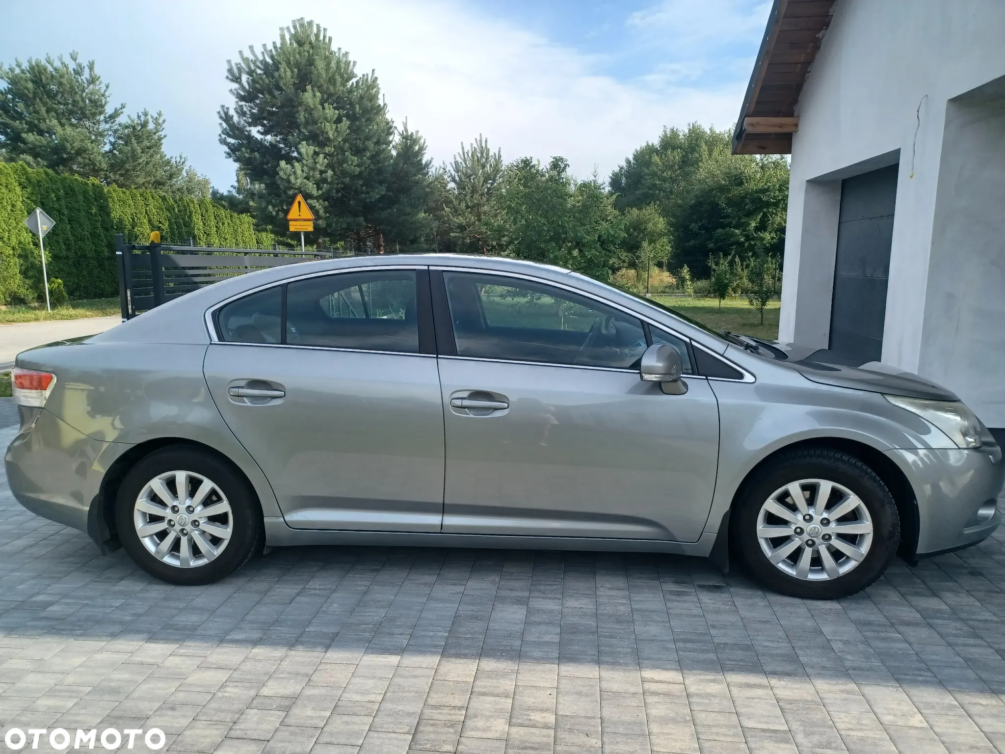 Toyota Avensis 1.8 Sol NAVI - 5