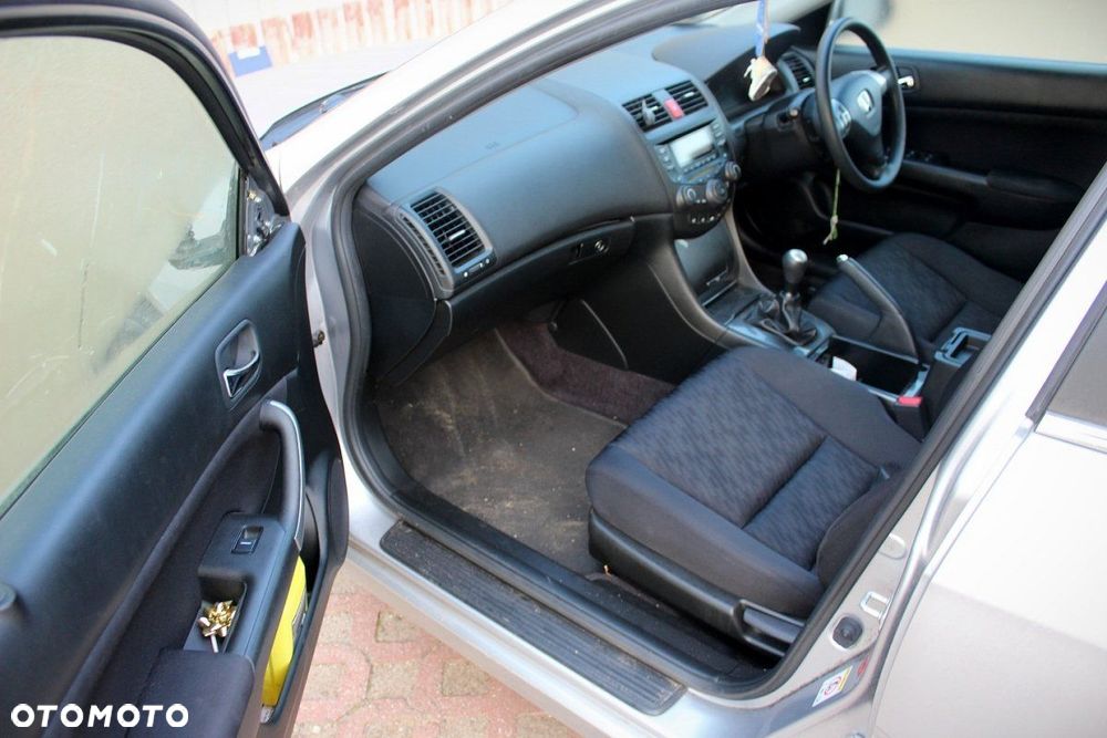 Honda Accord VII 2005 2.0i K20A6 Sedan (MASKA, ZDERZAK, LAMPA, BŁOTNIK, DRZWI, SZYBA, FOTEL) - 7