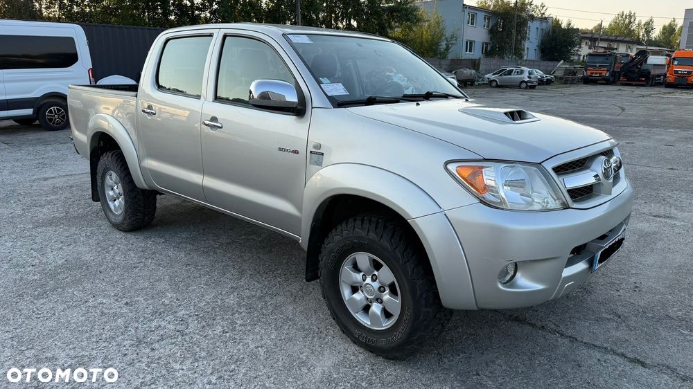 Toyota Hilux - 3