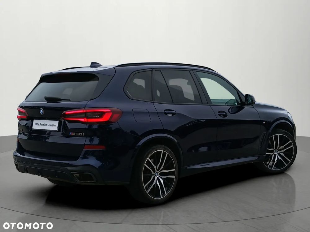 BMW X5 M M50i - 6