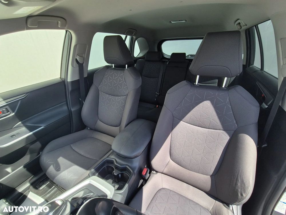 Toyota RAV4 - 11