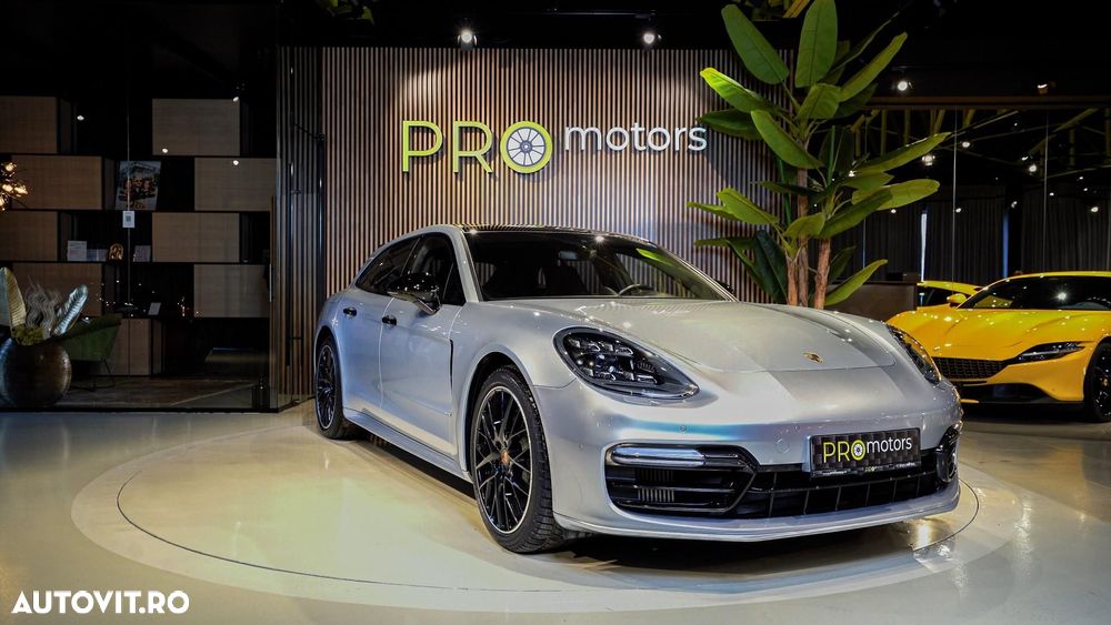 Porsche Panamera - 1