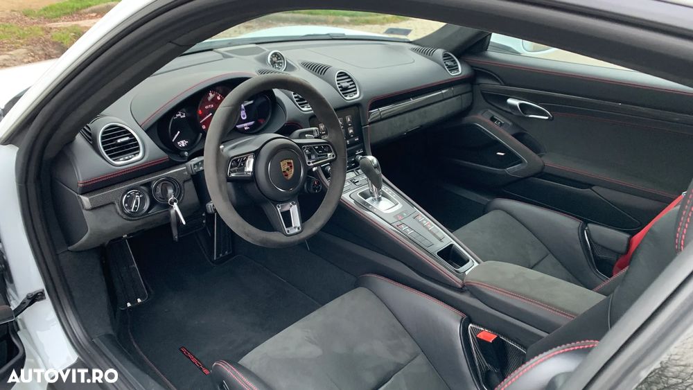 Porsche Cayman 718 GTS 4.0 PDK - 17