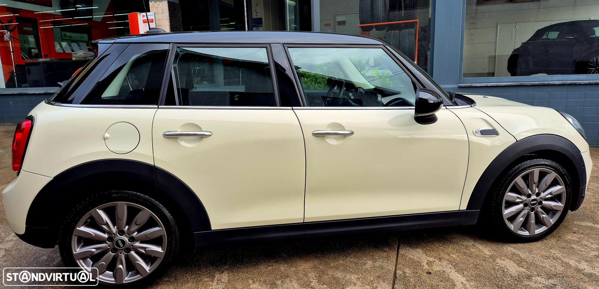 MINI 5 Portas One Auto - 29