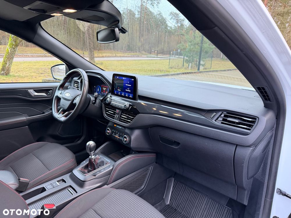 Ford Kuga 2.0 EcoBlue Hybrid ST-LINE - 20