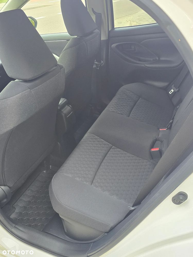 Toyota Yaris Hybrid 1.5 Style - 27