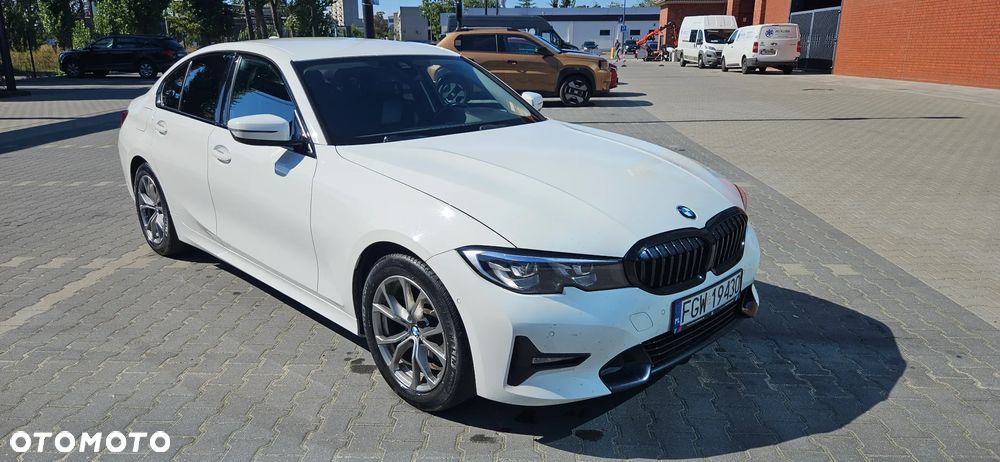 BMW Seria 3 318d mHEV - 1