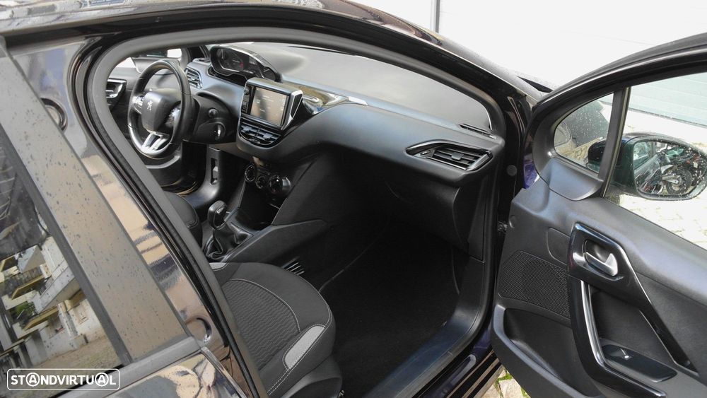 Peugeot 208 1.2 PureTech Active - 20