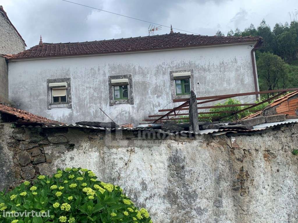 Moradia T4 para recuperar em Campelo, Figueiró dos Vinhos - Grande imagem: 2/20