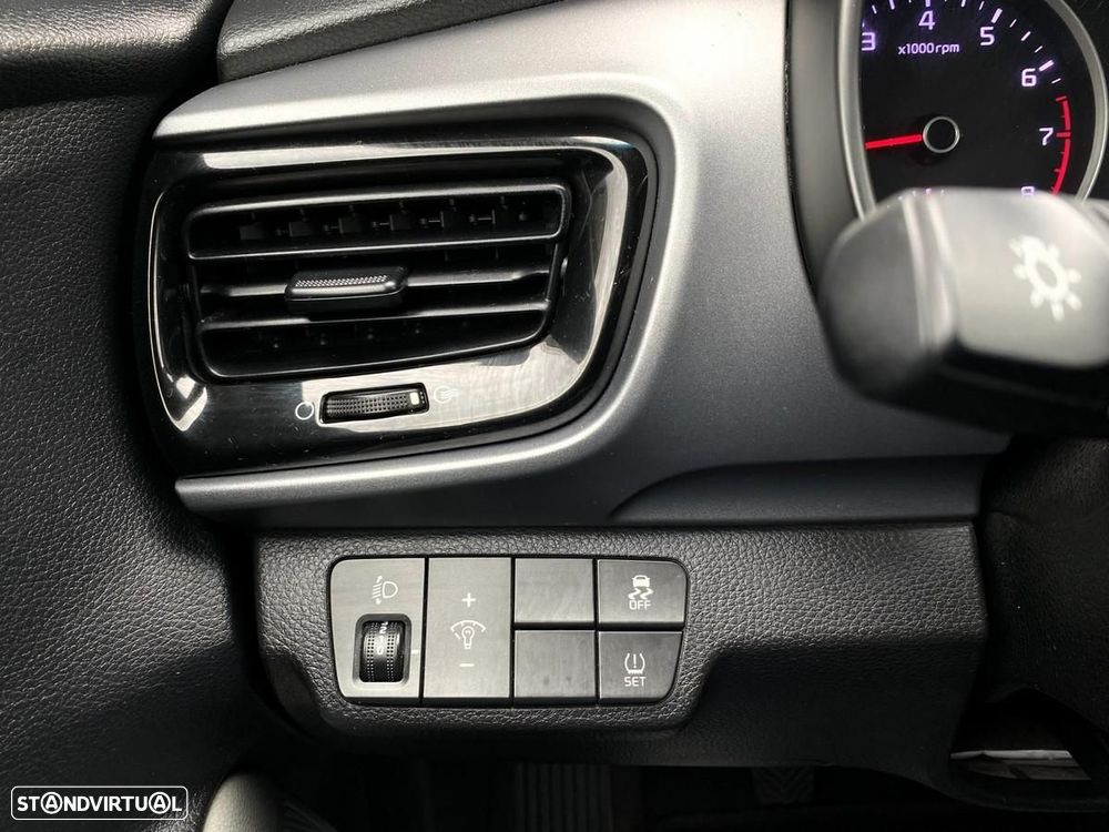 Kia Stonic 1.0 T-GDI TX - 24