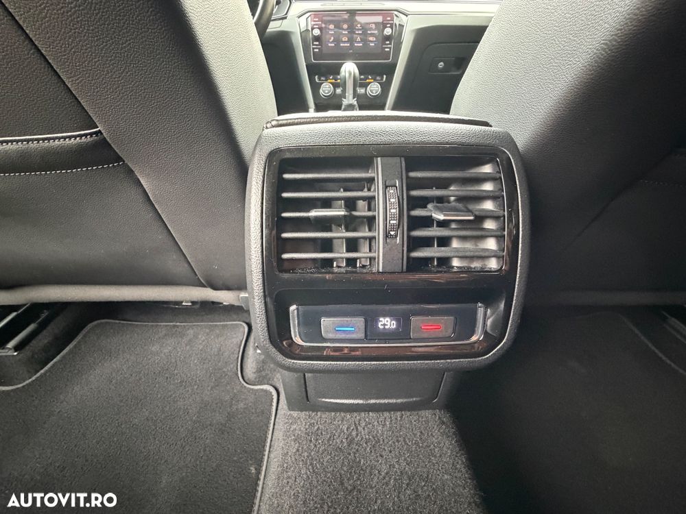 Volkswagen Passat Variant 2.0 TDI DSG 4Motion Highline - 21