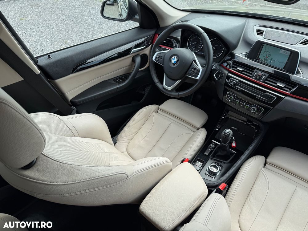BMW X1 xDrive20d Sport Line - 23