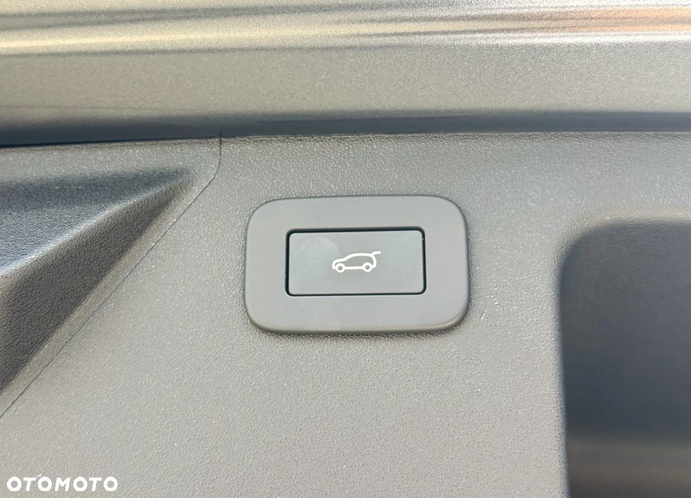 Land Rover Discovery Sport D200 Dynamic HSE - 17