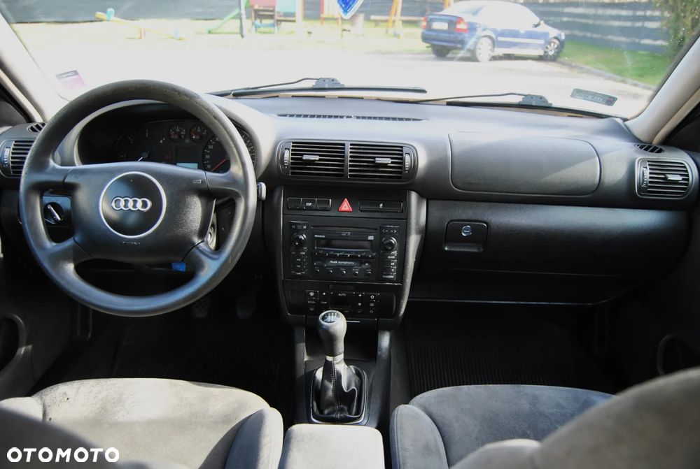 Audi A3 Sportback 1.9 TDI Ambiente - 9