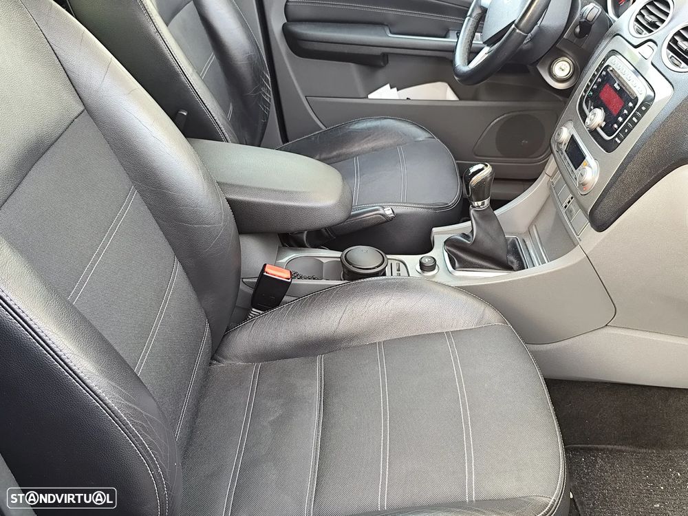 Ford Focus SW 1.6 TDCi Titanium - 10