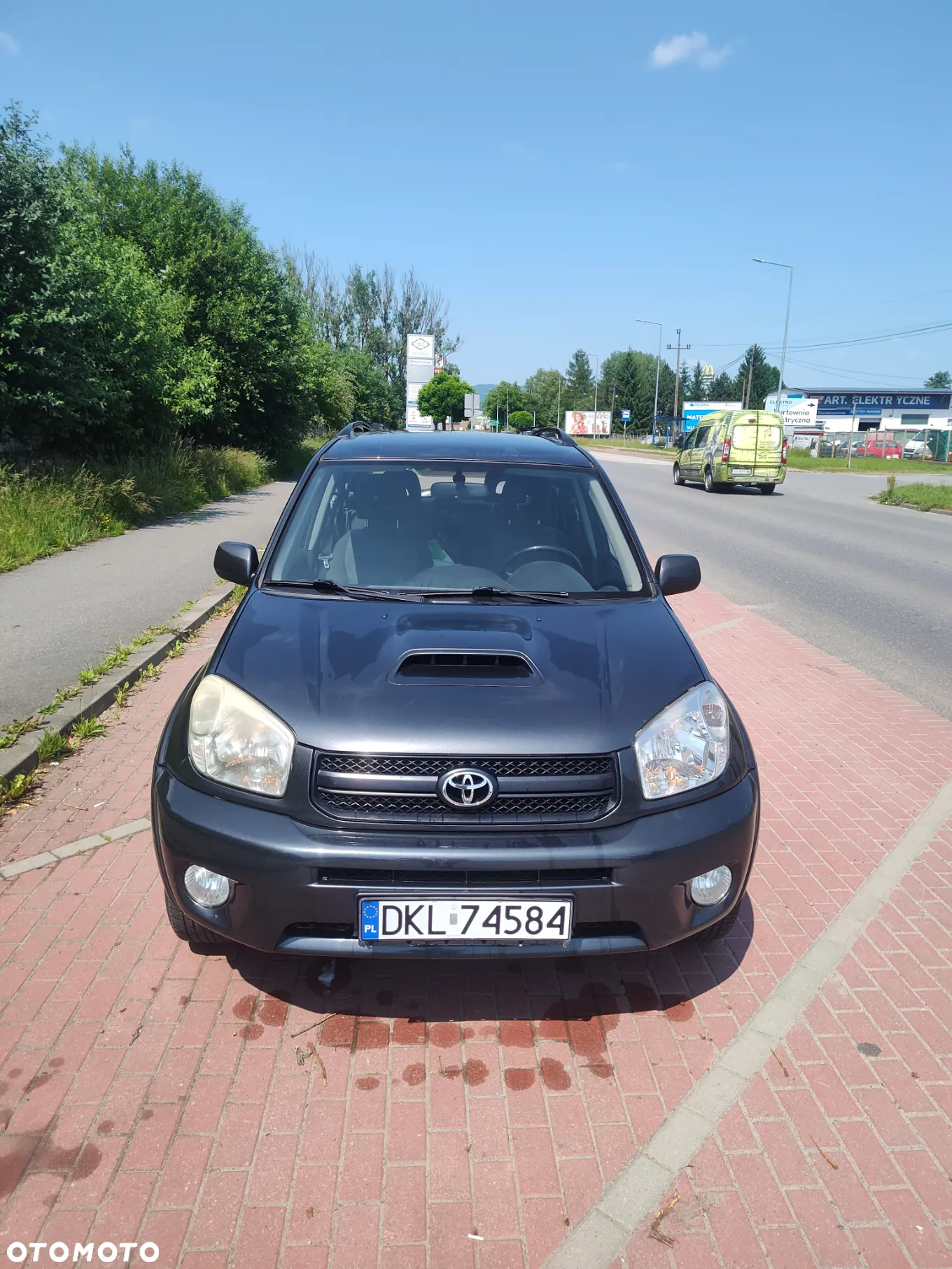 Toyota RAV4 - 8