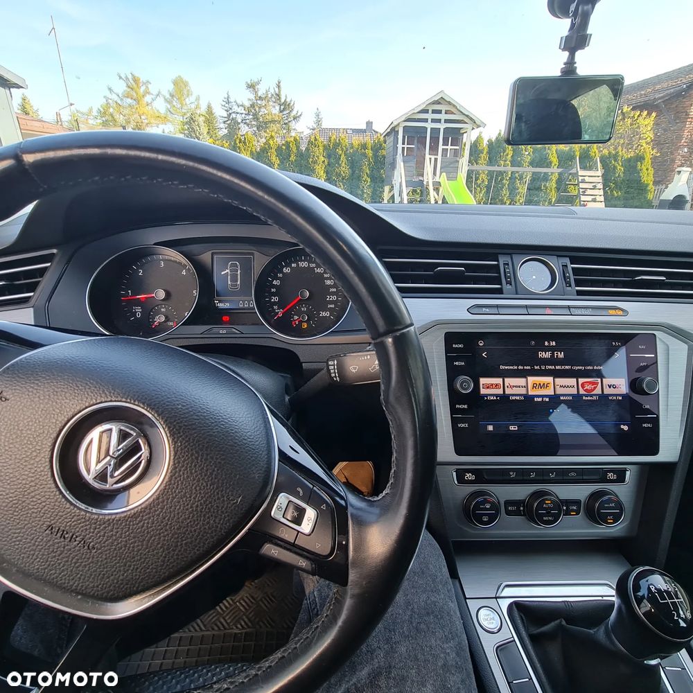 Volkswagen Passat 1.6 TDI BMT Trendline - 6