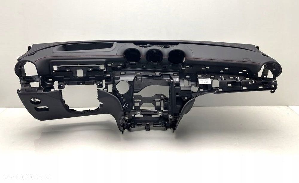 DESKA ROZDZIELCZA KONSOLA MERCEDES GLC 254 W254 X254 AMG CZERWONA NIĆ SKÓRA - 1