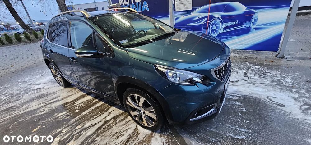 Peugeot 2008 1.2 Pure Tech GPF Allure S&S EAT6 - 5