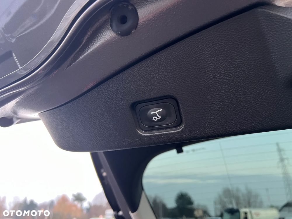 Ford Mondeo 2.0 TDCi Titanium - 32