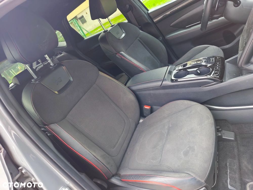 Hyundai Tucson 1.6 T-GDi HEV 2WD N Line - 25