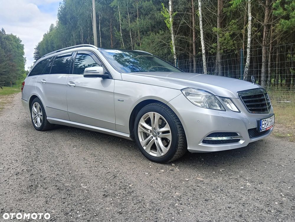 Mercedes-Benz Klasa E 200 BlueEFFICIENCY 7G-TRONIC Elegance - 17