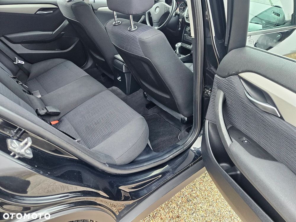 BMW X1 sDrive18d xLine - 9