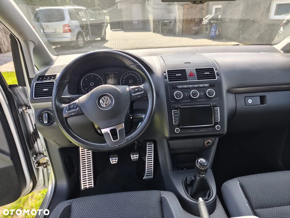 Volkswagen Touran 2.0 TDI DPF BlueMotion Technology Highline - 12