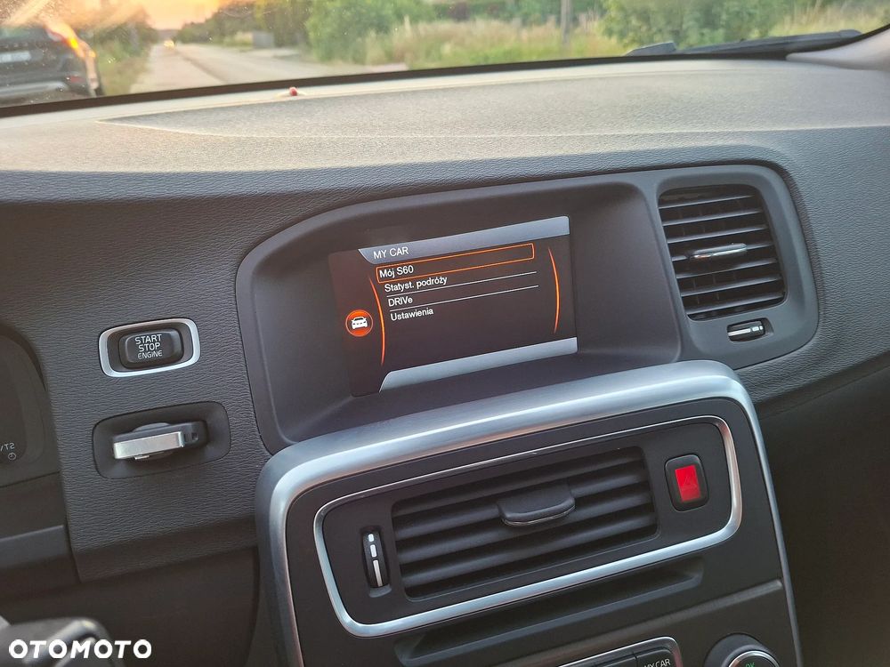 Volvo S60 D3 Momentum - 27