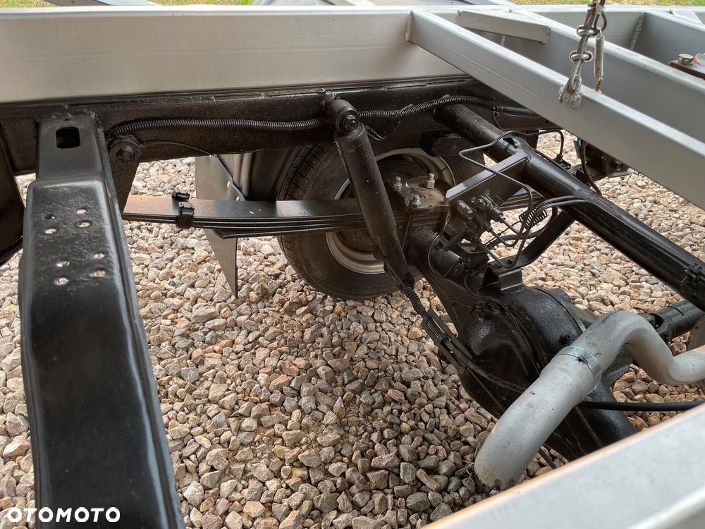 Kia K2500 - 24