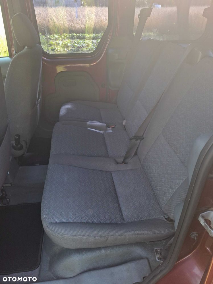 Ford Tourneo Connect - 6