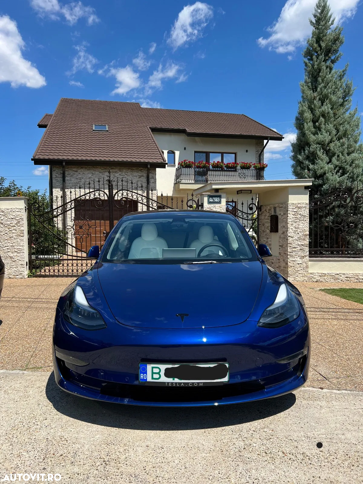 Tesla Model 3 - 5