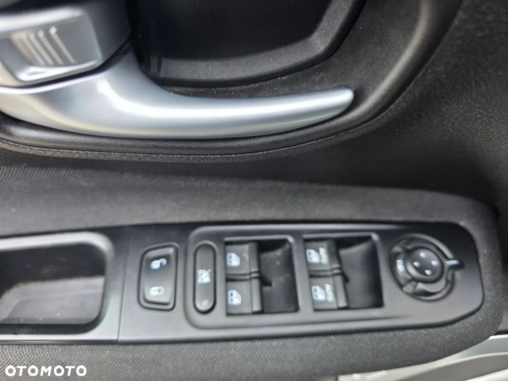 Jeep Renegade 1.4 MultiAir Longitude - 12