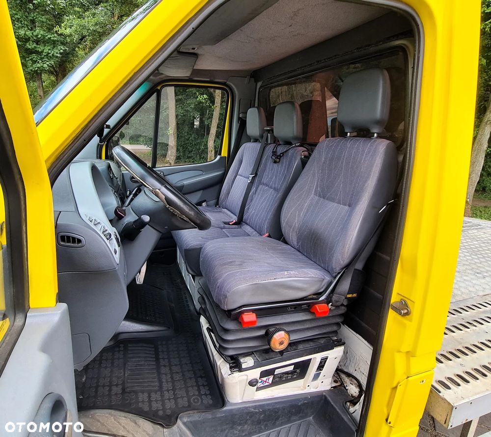 Mercedes-Benz SPRINTER - 15
