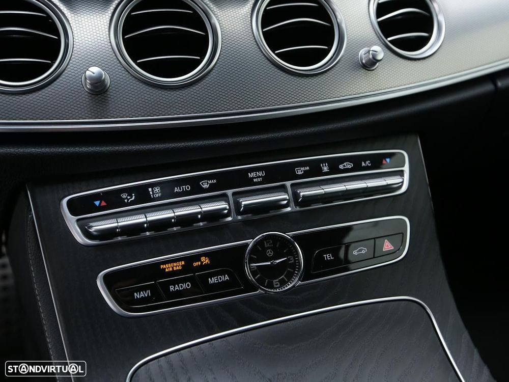 Mercedes-Benz E 300 de AMG Line - 25