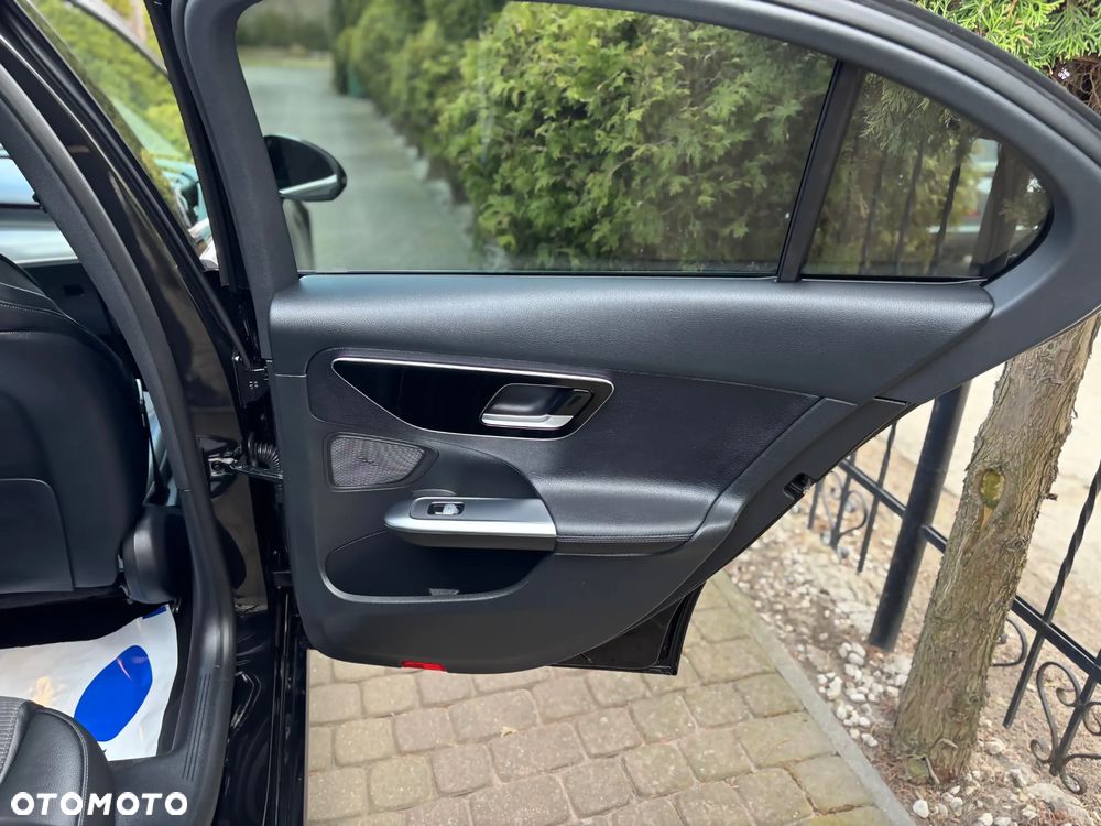 Mercedes-Benz Klasa C 220 d 9G-TRONIC Avantgarde - 17