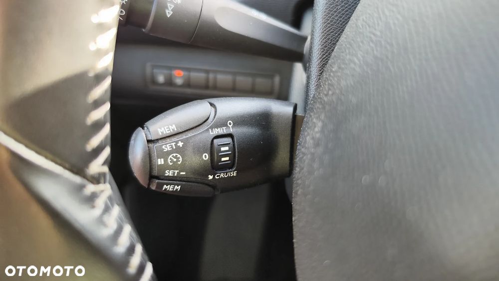 Peugeot 308 BlueHDi 150 Stop & Start Allure - 36