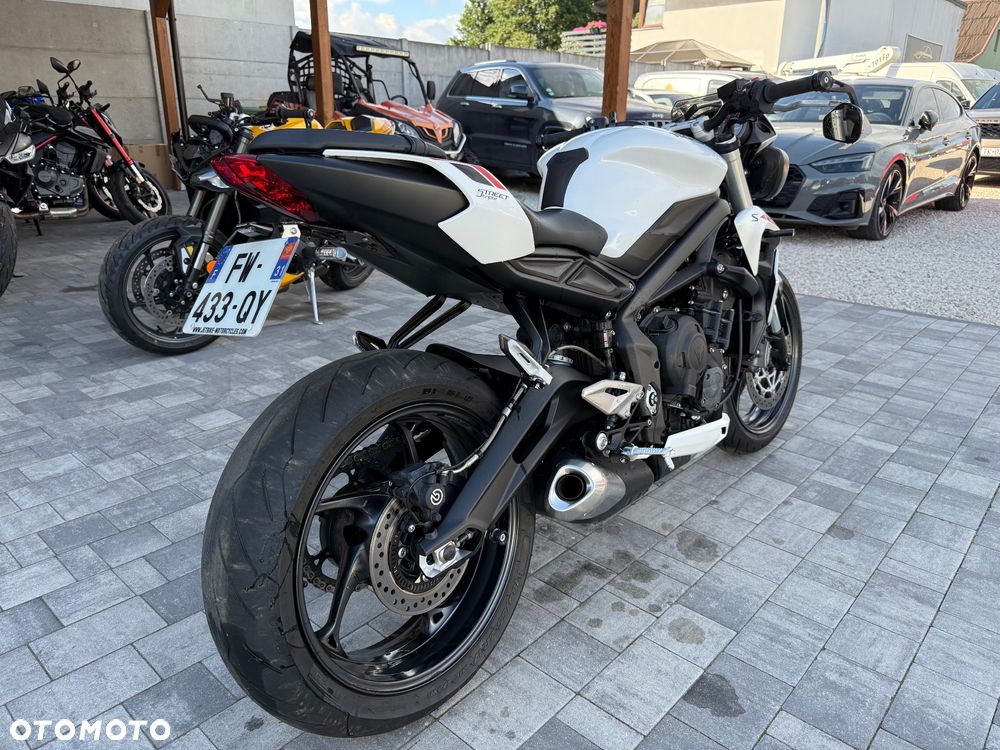 Triumph Street Triple - 6