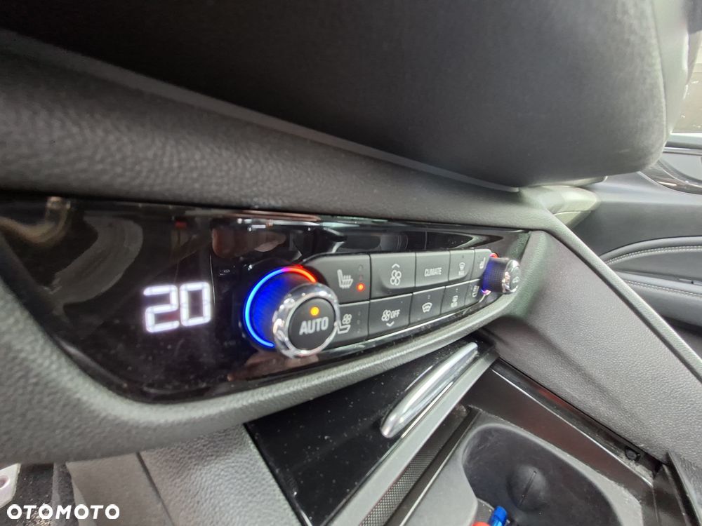 Opel Insignia 2.0 CDTI 4x4 Exclusive S&S - 32