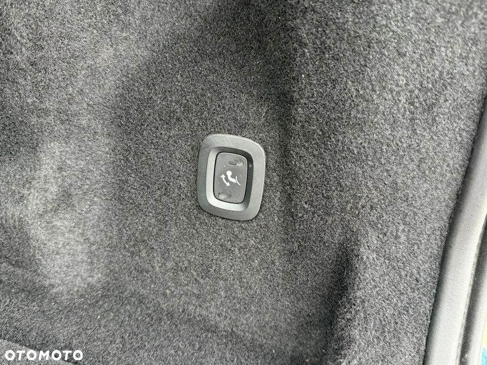 Volvo XC 60 B4 D AWD Geartronic RDesign - 20