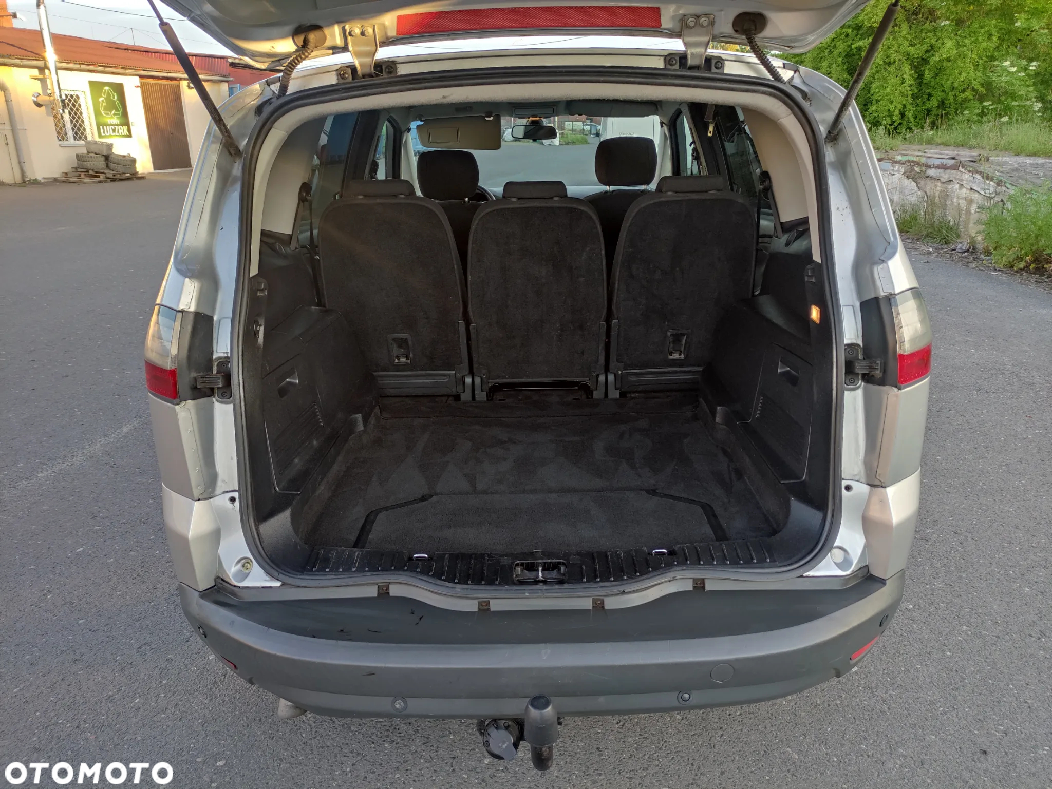 Ford S-Max - 10