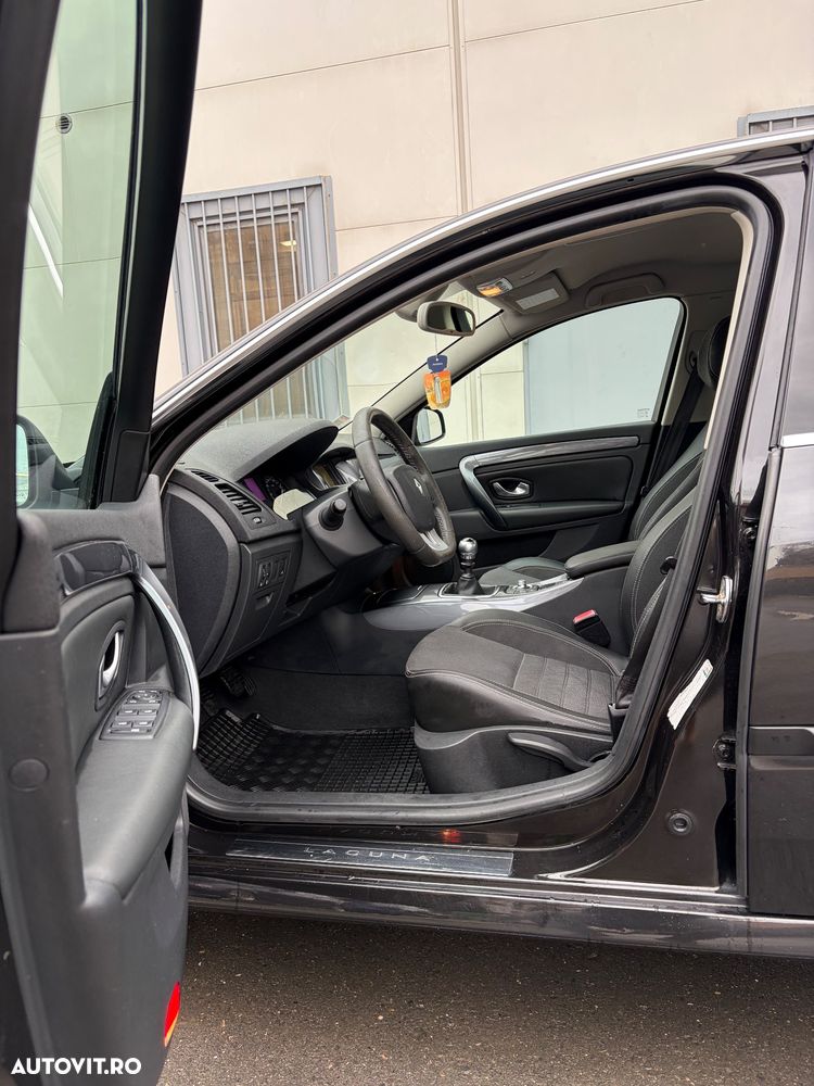 Renault Laguna dCi 110 FAP Sportway - 12