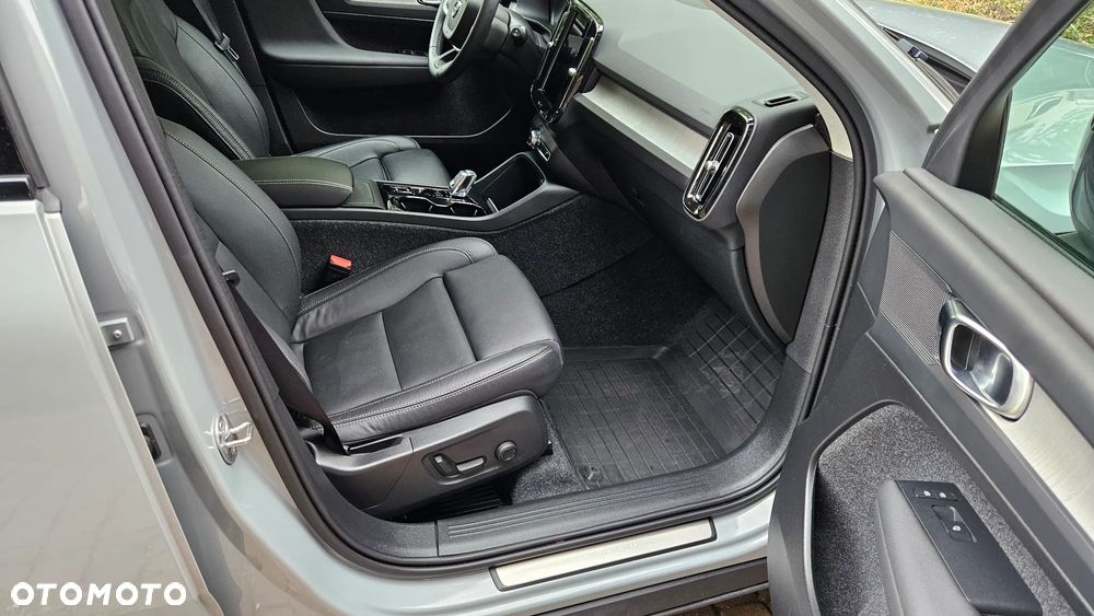 Volvo XC 40 - 24