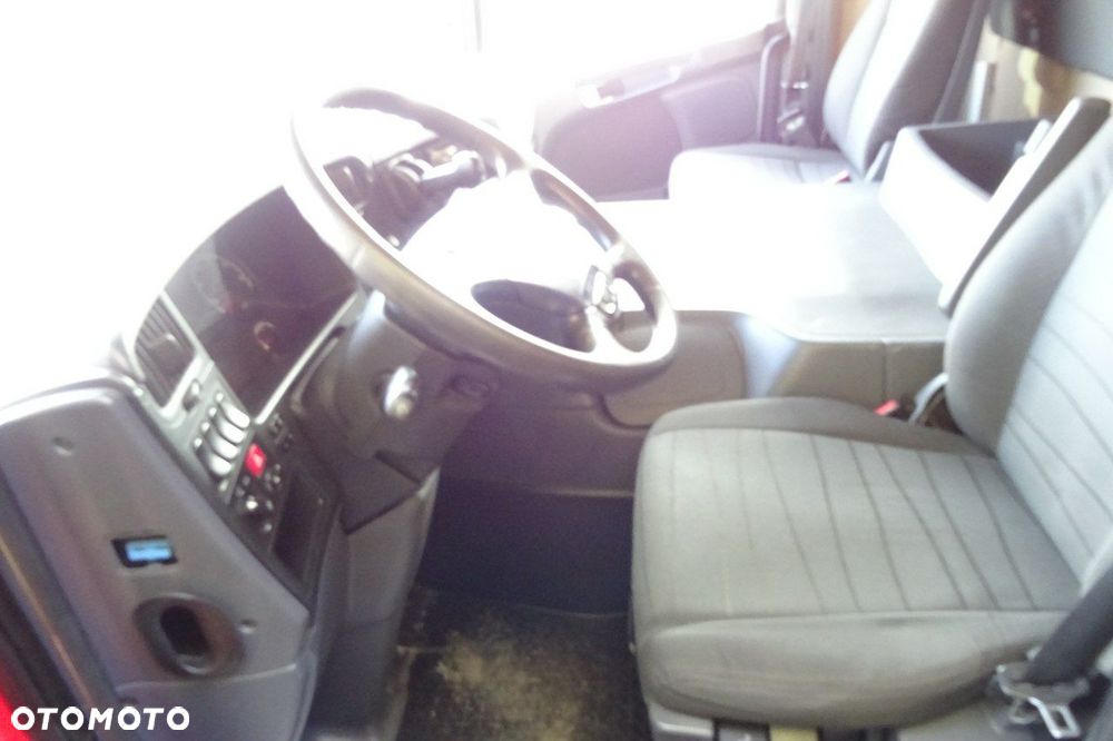 Scania P250 Euro 6 sypialna firanka wys.2.60 winda poduszki sprowadzony - 13